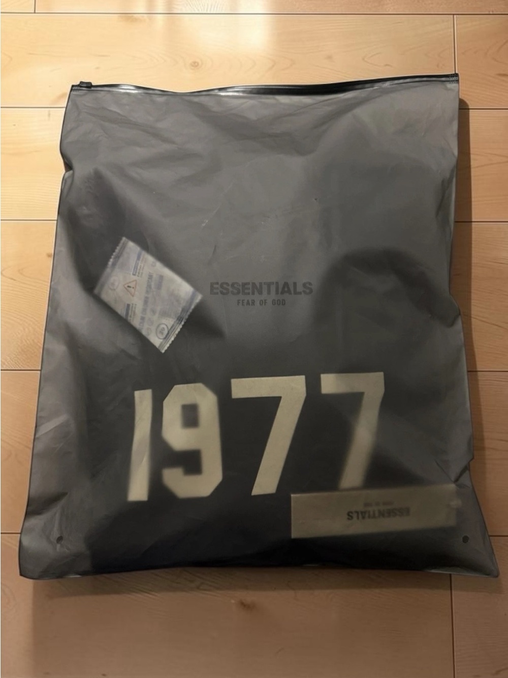 Essentials Fear of God 1977 Iron Hoodie - Picture 3 of 3
